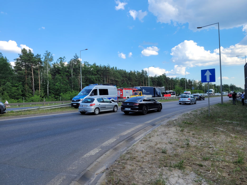 Tragiczny wypadek w Ząbkach. Autobus miejski zderzył się z ciężarówką 