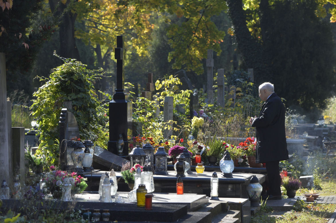 Kaczyński zadumany