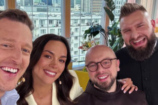 Garnitur Pauliny Krupińskiej to idealna propozycja na komunię. Elegancki i w jednym z najmodniejszych odcieni tej wiosny