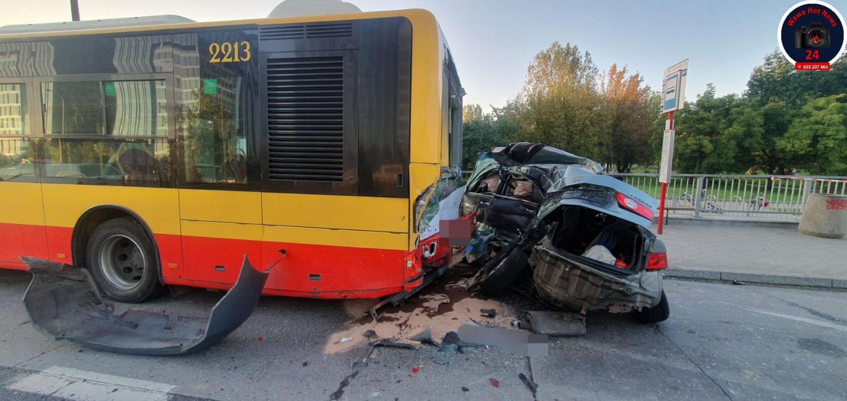 24-latek wbił się w tył autobusu i zmarł. Tragedia w Al. Jerozolimskich w Warszawie