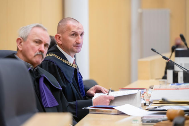 Przed Sądem Okręgowym w Poznaniu stanęli oskarżeni o porwanie i próbę zgwałcenia 16-latka