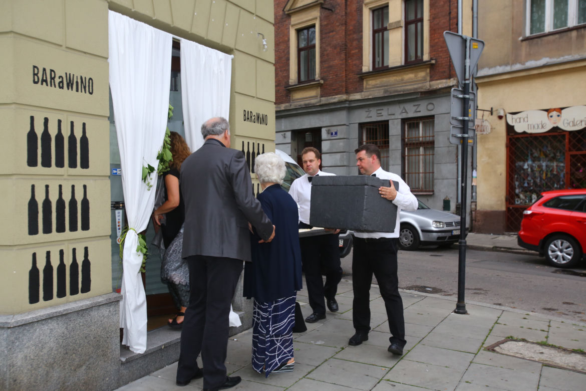 Goście schodzą sie na ślub Marka Kondrata i Antosi Turnau