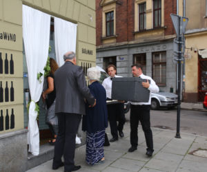 Goście schodzą sie na ślub Marka Kondrata i Antosi Turnau