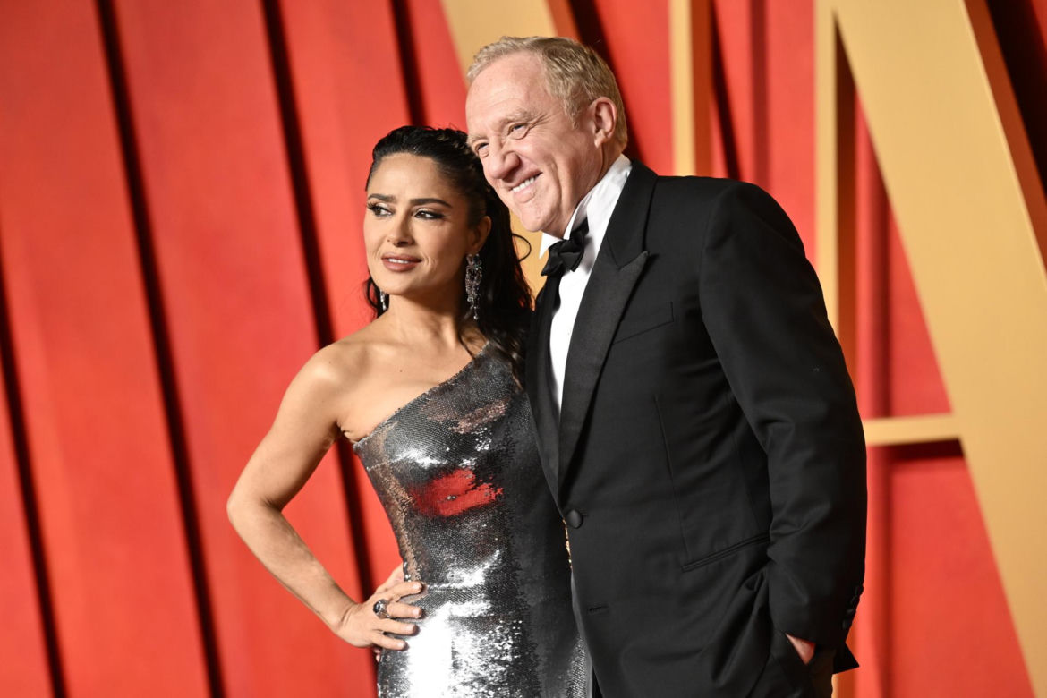 Salma Hayek pokazała niepublikowane zdjęcia ze ślubu. Tak wyglądała 15 lat temu. Wow!