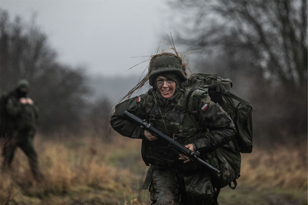Uroczysta przysięga w Braniewie. Niemal 170 nowych żołnierzy w szeregach brygady WOT [ZDJĘCIA]