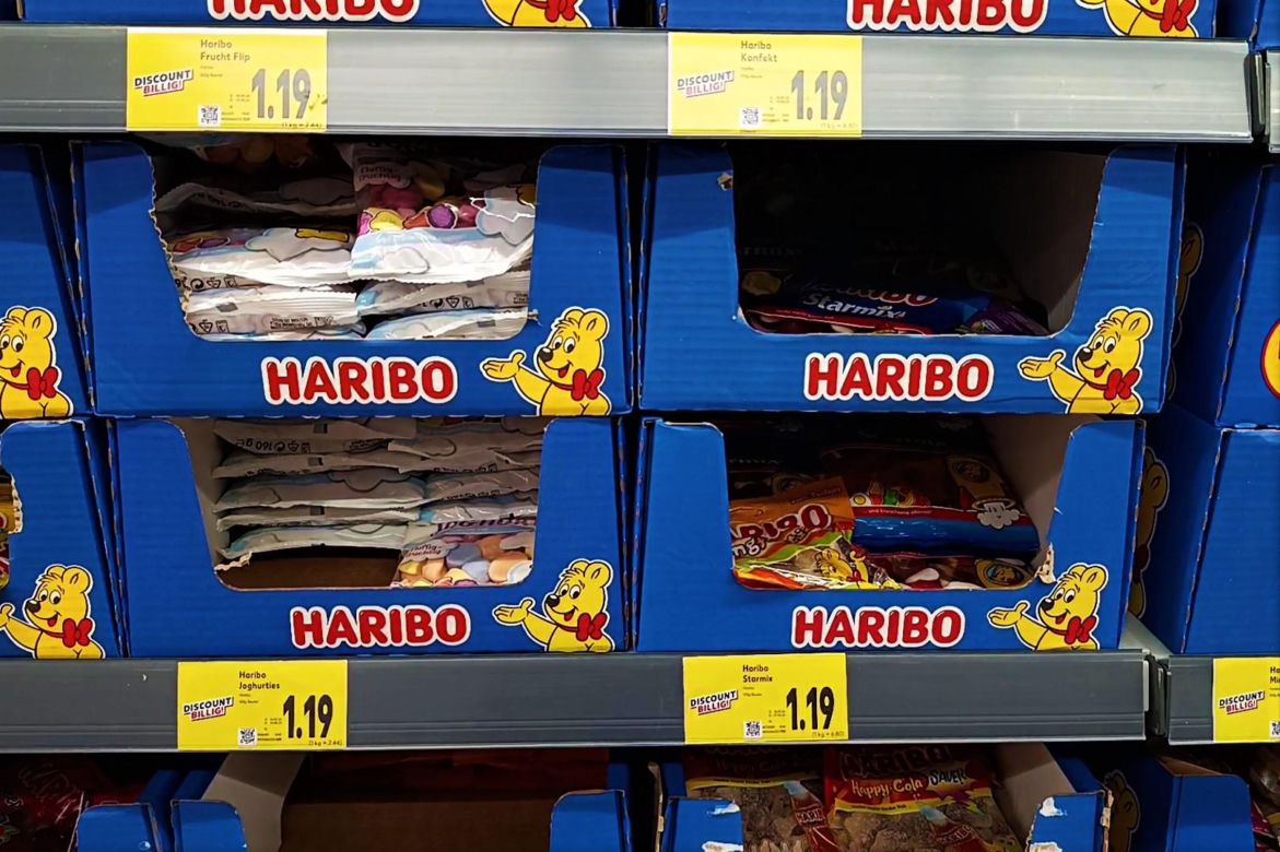 Żelki Haribo w polskich i niemieckich sklepach
