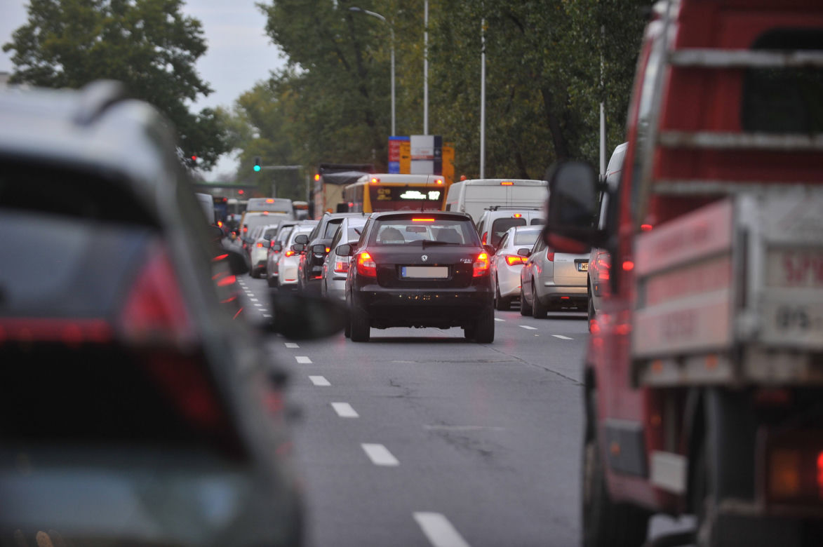 8 kilometrów w 48 minut. Tyle zajęło nam wyjechanie z Mokotowa