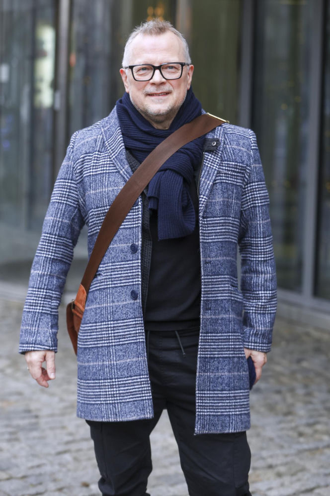 Sportowcy i aktorzy pod siedzibą TVN