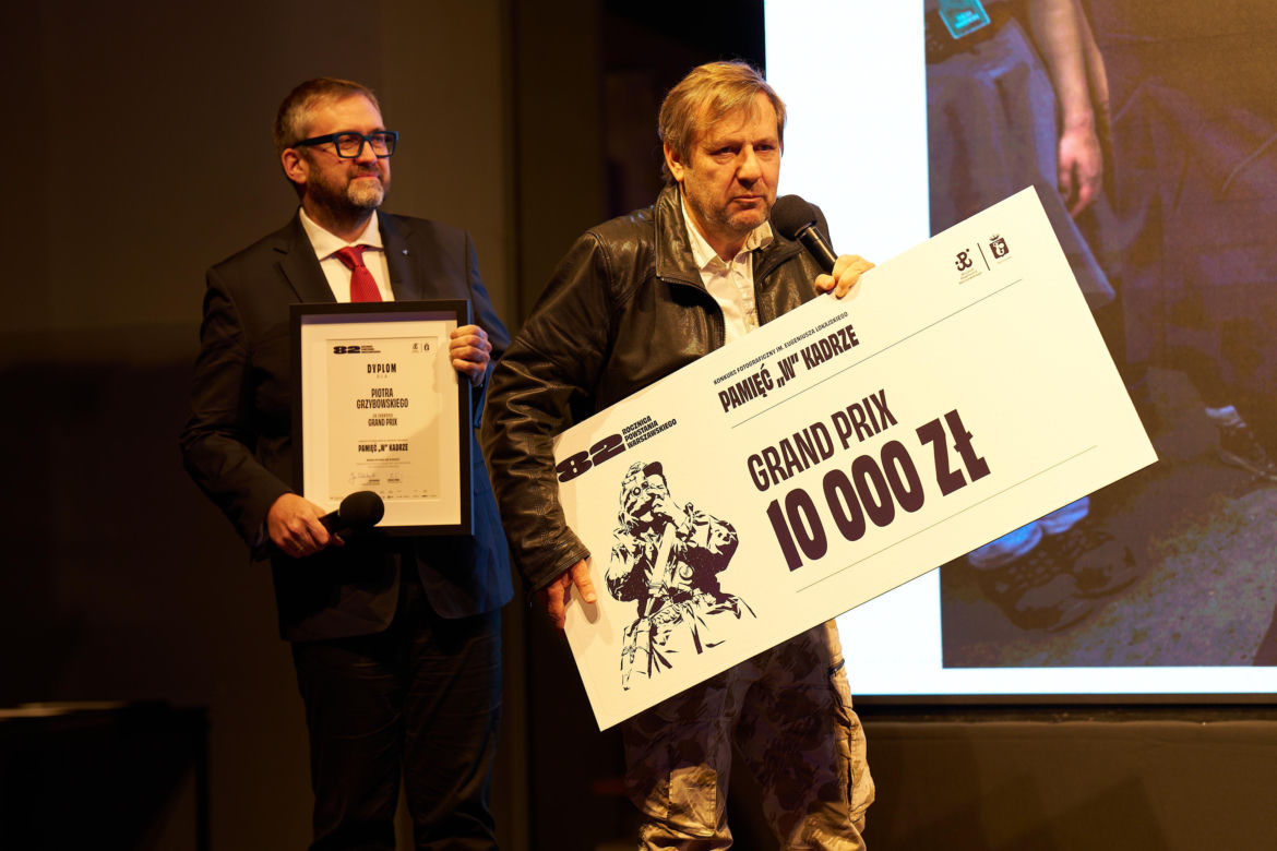 Chwalimyy się! Fotoreporter Super Expressu nagrodzony. Piotr Grzybowski z Grand Prix konkursu "Pamięć W Kadrze"