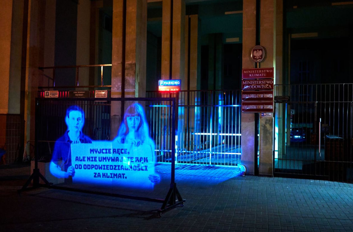 Marsz hologramów w ramach strajku dla klimatu