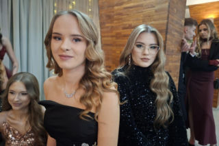 Studniówka 2026 maturzystów II LO w Starachowicach