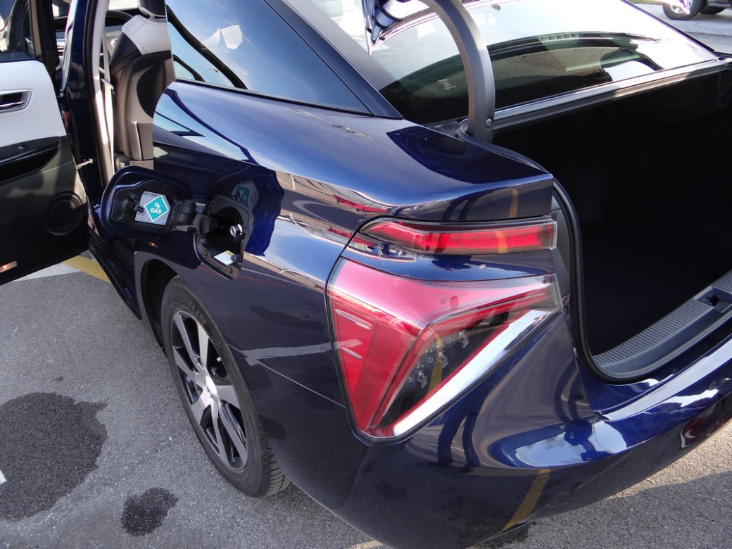 Toyota Mirai 2015