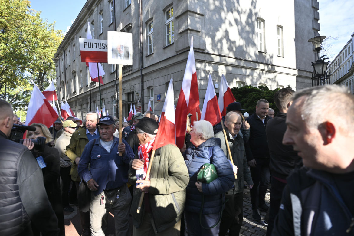Protest pod TK. Kaczyński
