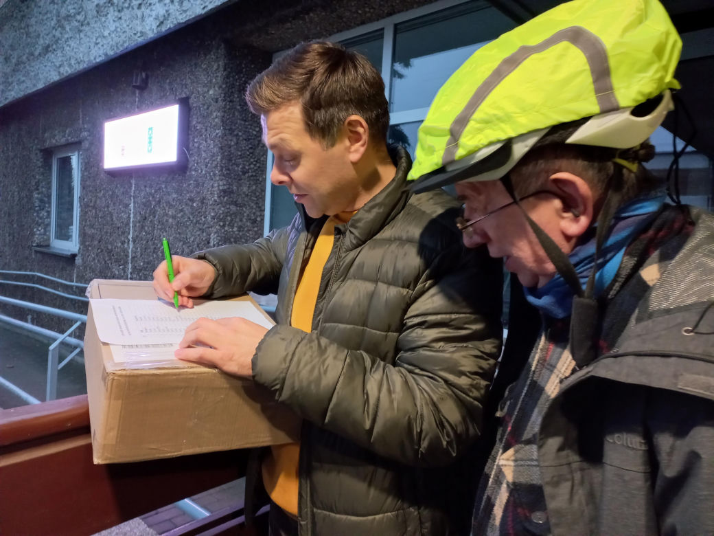 Z Leszna wystartował rajd rowerowy "Biało-Czerwono Zakręceni"