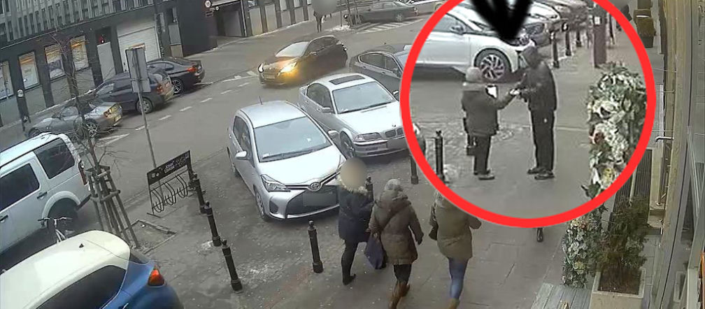 OSZUŚCI OKRADLI STARUSZKĘ NA ŚRODKU ULICY.