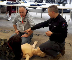 Aptekarze ćwiczą na wypadek wojny. Pierwsze takie szkolenie w Warszawie