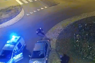 Pościg jak z filmu akcji. 20-letni Ukrainiec zderzył się z radiowozem [WIDEO]