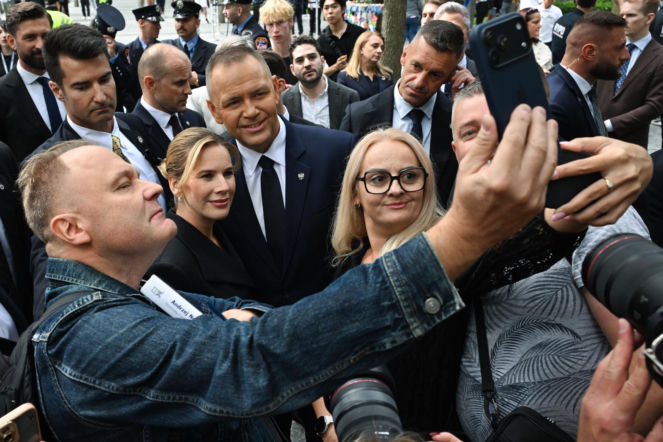 Polska para prezydencka w USA! Karol Nawrocki i Marta Nawrocka oddali hołd ofiarom 