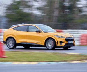 Ford Mustang Mach-E z tytułem Car of the Year Polska 2022