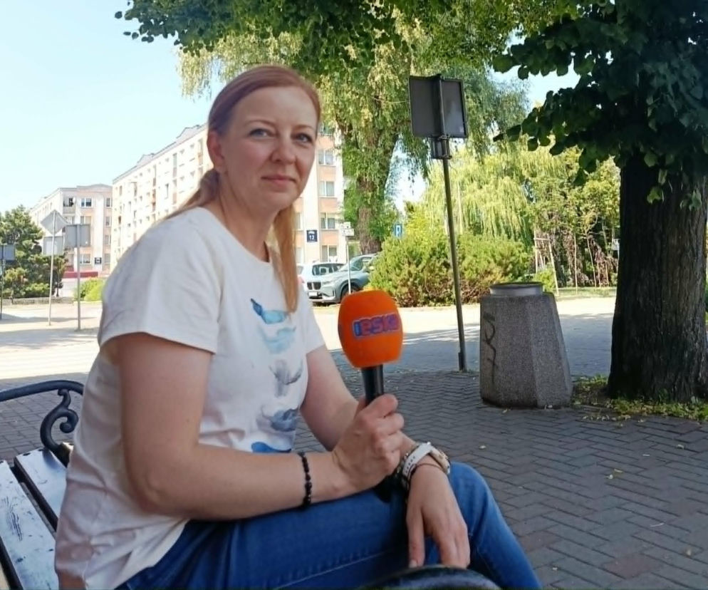 Agnieszka Drapiewska z mikrofonem Eska Iława zaprasza na Dzień Pszczół. Więcej o wydarzeniu przeczytasz na Eska Iława.
