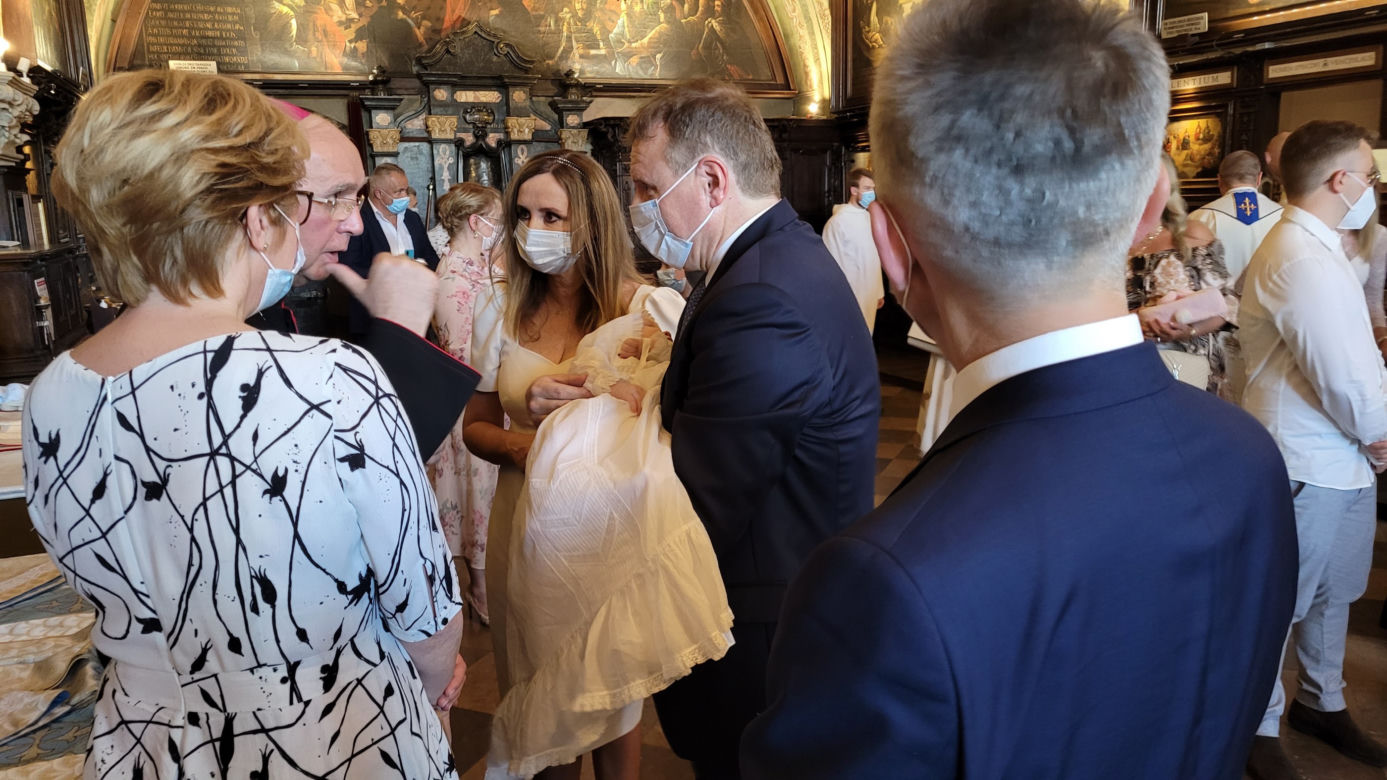 Jacek Kurski ochrzcił córkę w Częstochowie. Zdjęcia z uroczystości.