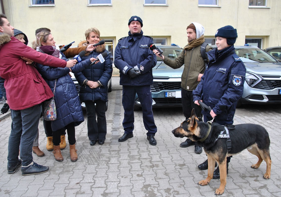 Łódzcy policjanci otrzymali nowe nieoznakowane radiowozy