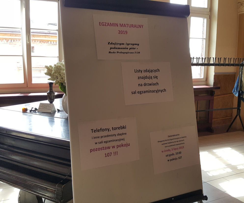 Matura 2019. Egzamin z matematyki mają w końcu za sobą. Jak z królową nauk poradzili sobie bydgoscy maturzyści? [AUDIO, ZDJĘCIA, WIDEO]