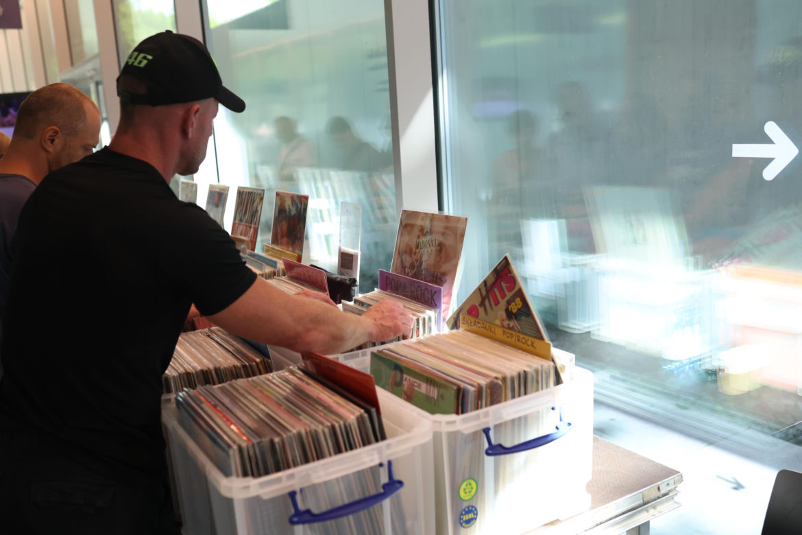 Vinyl Festival 2023 w Chorzowie. Coś dla miłośników winyli i kosmosu 