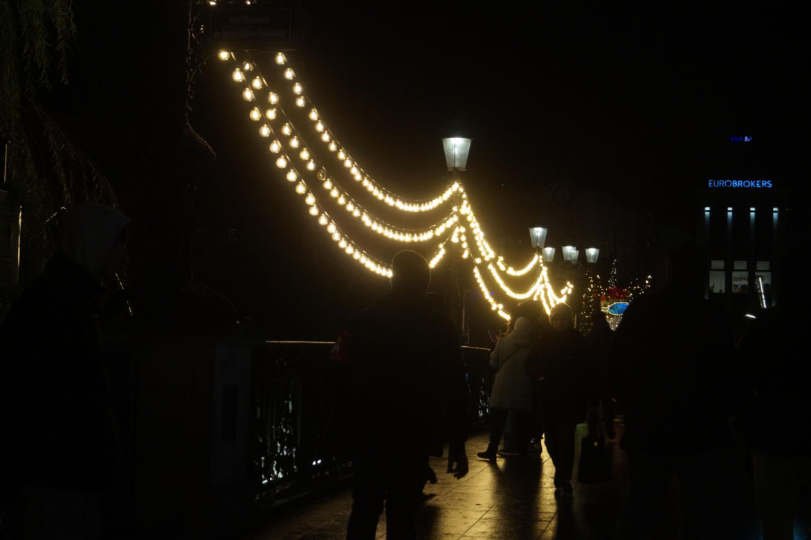 Tak iluminacje świąteczne rozświetlają Bydgoszcz! Magiczny widok