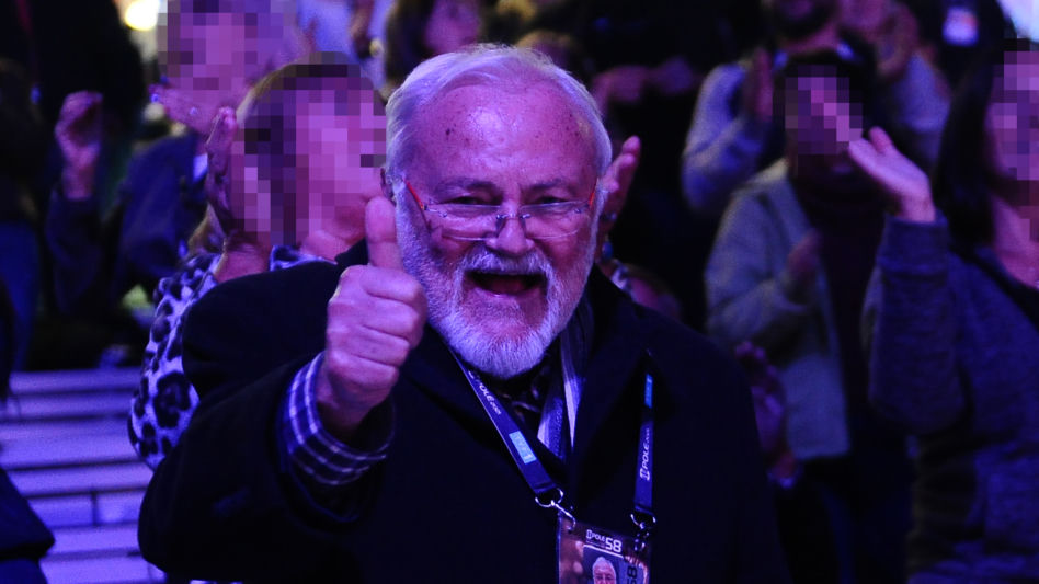 Ewa Krawczyk ociera łzy. Na widowni szaleństwo
