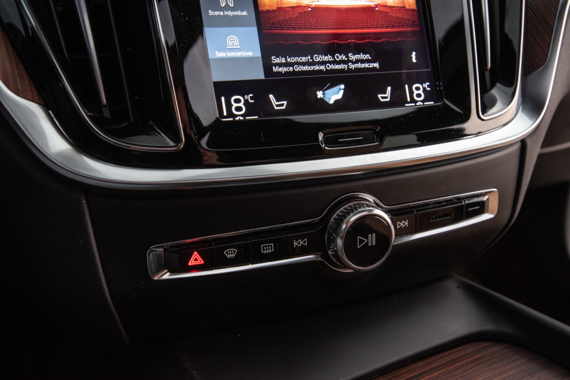 Volvo V60 D4 AWD Cross Country Pro