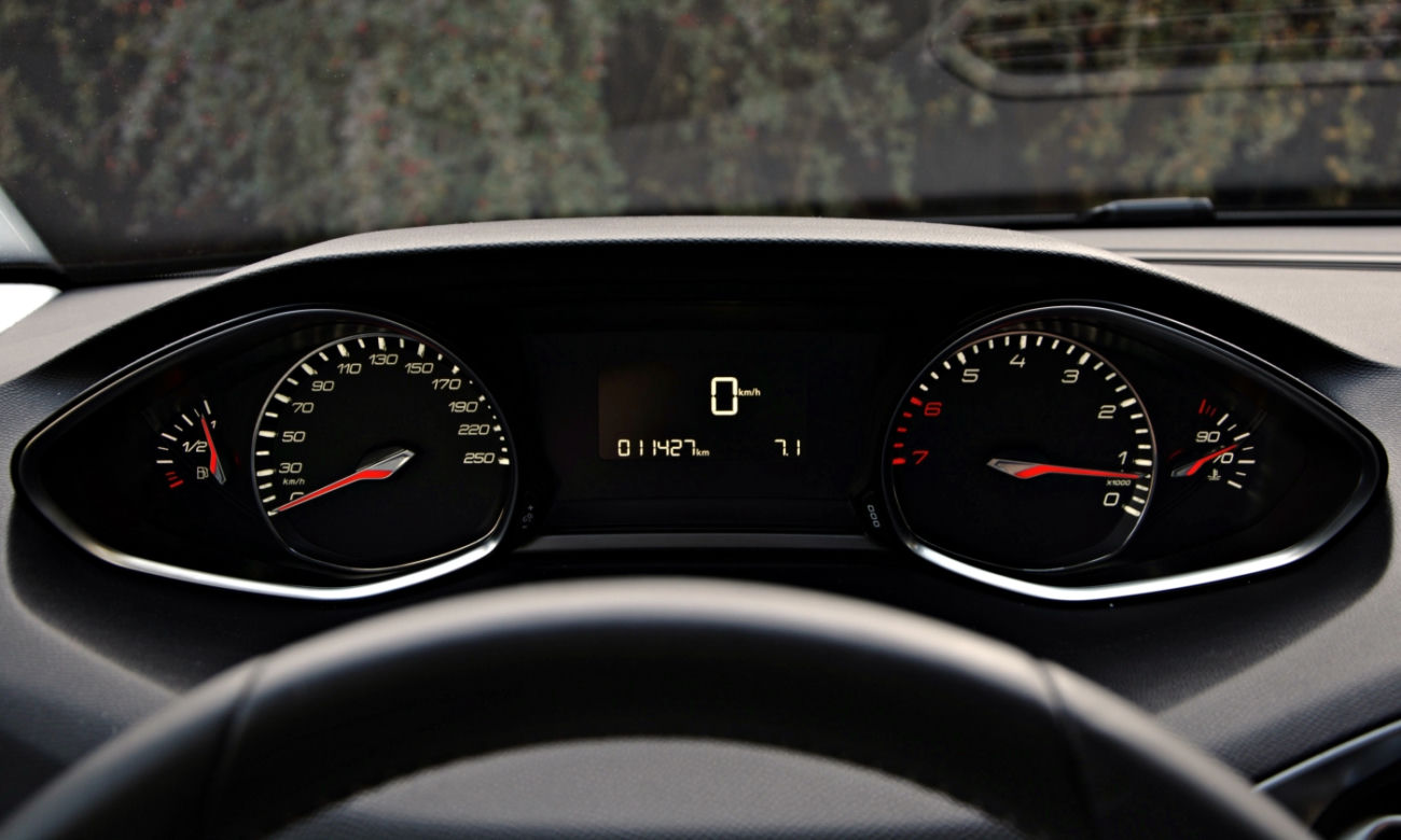 Honda Civic Tourer vs. Peugeot 308 SW
