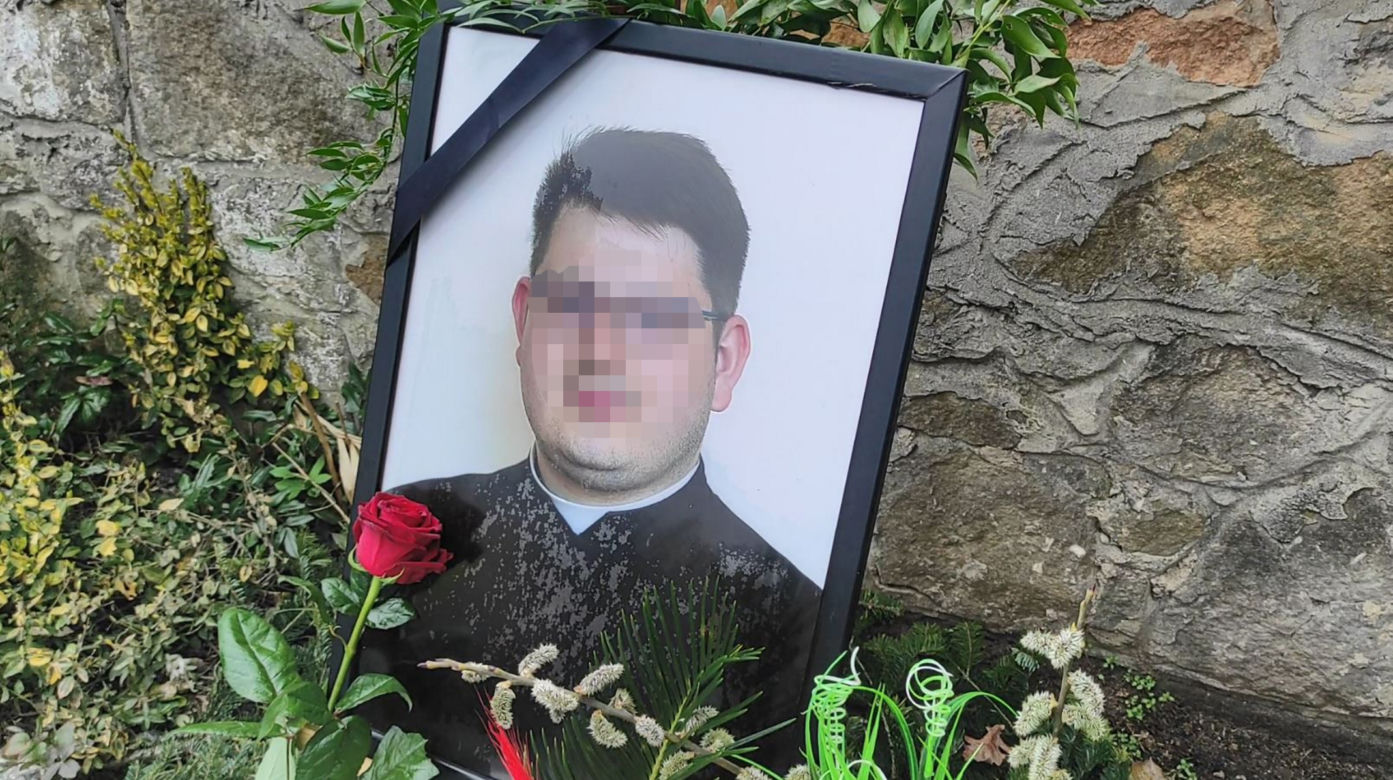 Wzruszający gest parafian przy grobie zamordowanego diakona Mateusza. Serce pęka 