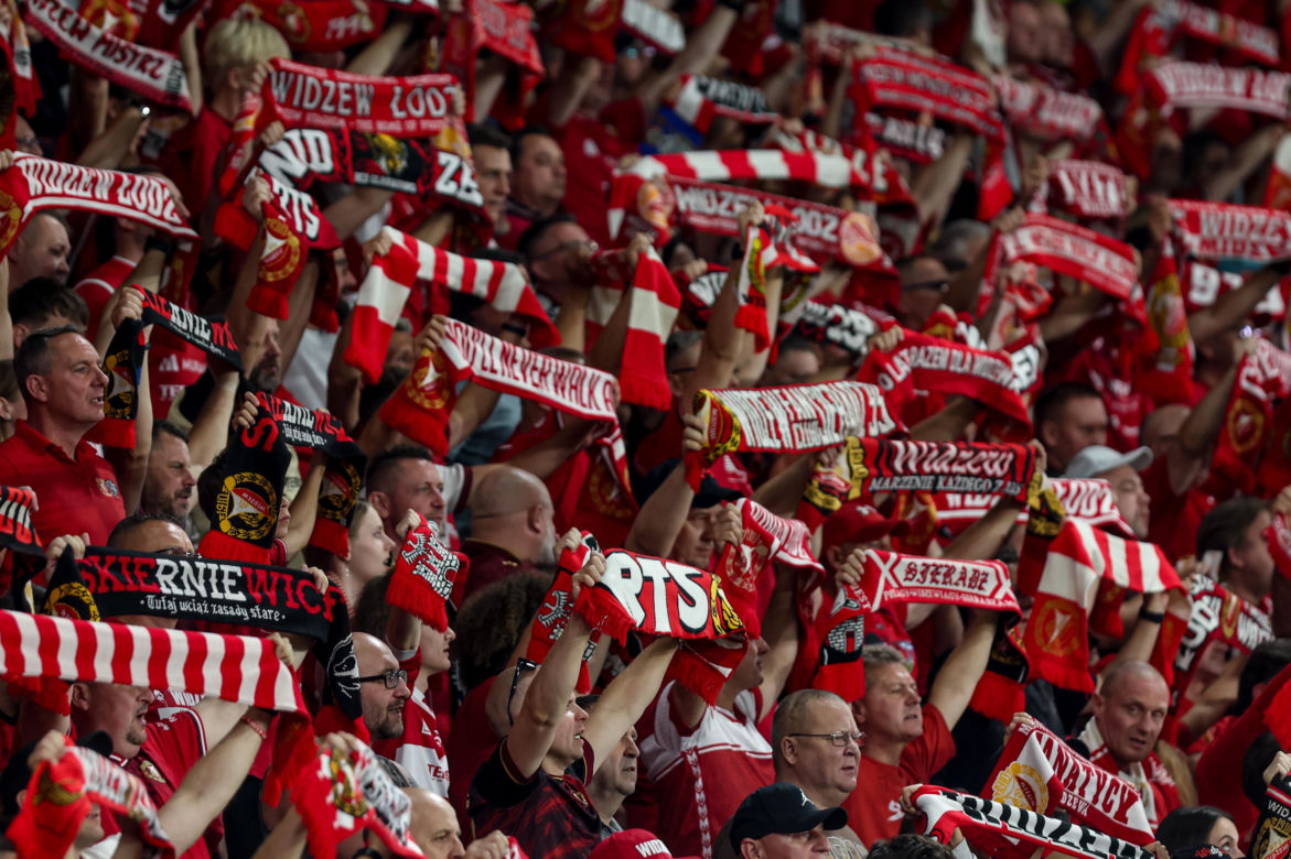 Widzew Łódź - Lech Poznań: Zdjęcia kibiców z meczu 6. kolejki PKO BP Ekstraklasy