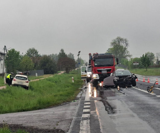 Groźny wypadek na Mazowszu. Troje dzieci trafiło do szpitala