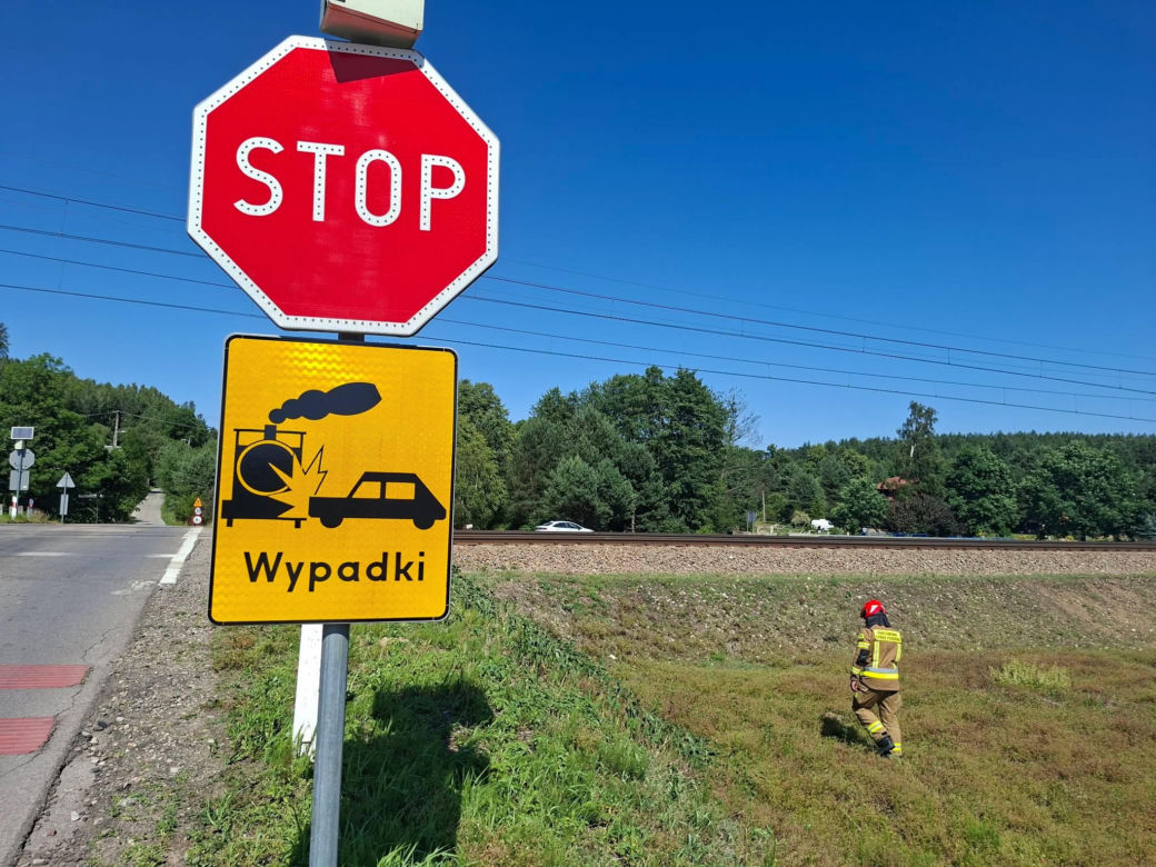 Wypadek na przejeździe kolejowym w Wąchocku