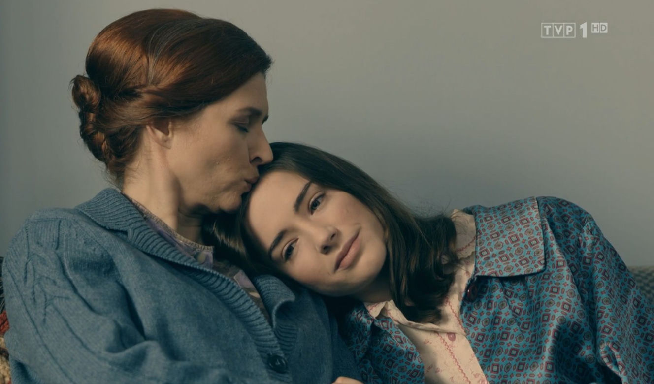 Stulecie Winnych sezon 3, odc. 34: Ewa (Sonia Mietielica), Ania (Urszula Grabowska)