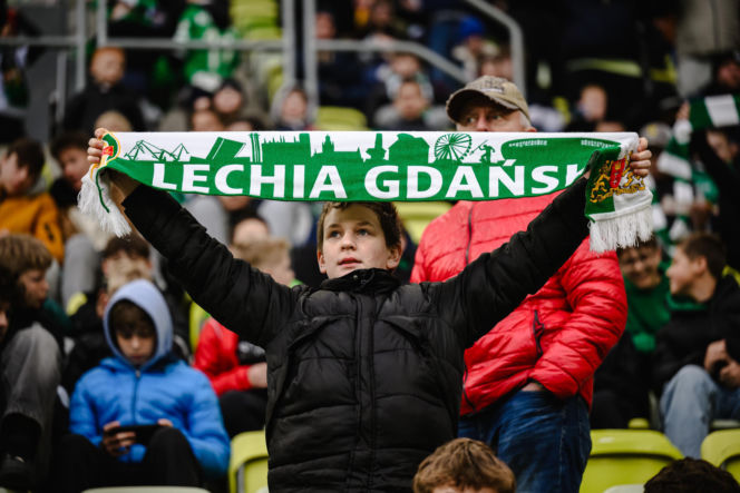 Lechia Gdańsk - Raków Częstochowa; Zdjęcia kibiców z meczu 30. kolejki PKO BP Ekstraklasy