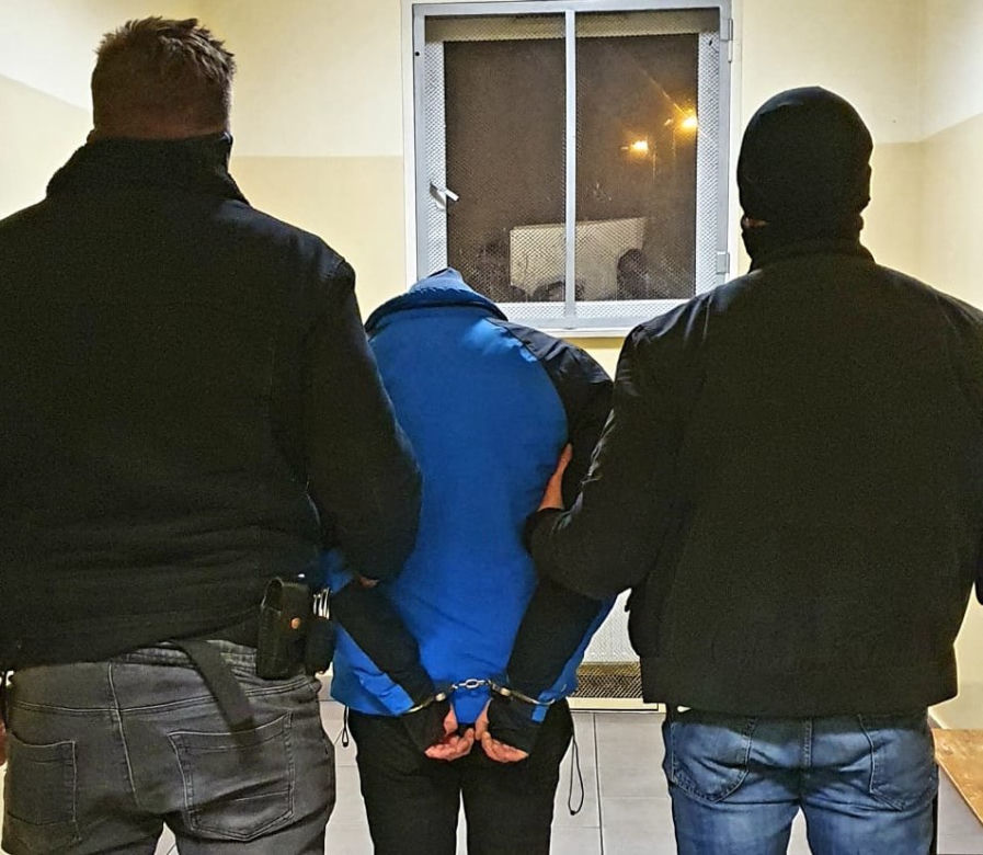 O krok od tragedii w Bydgoszczy! Kierowca próbował przejechać policjanta