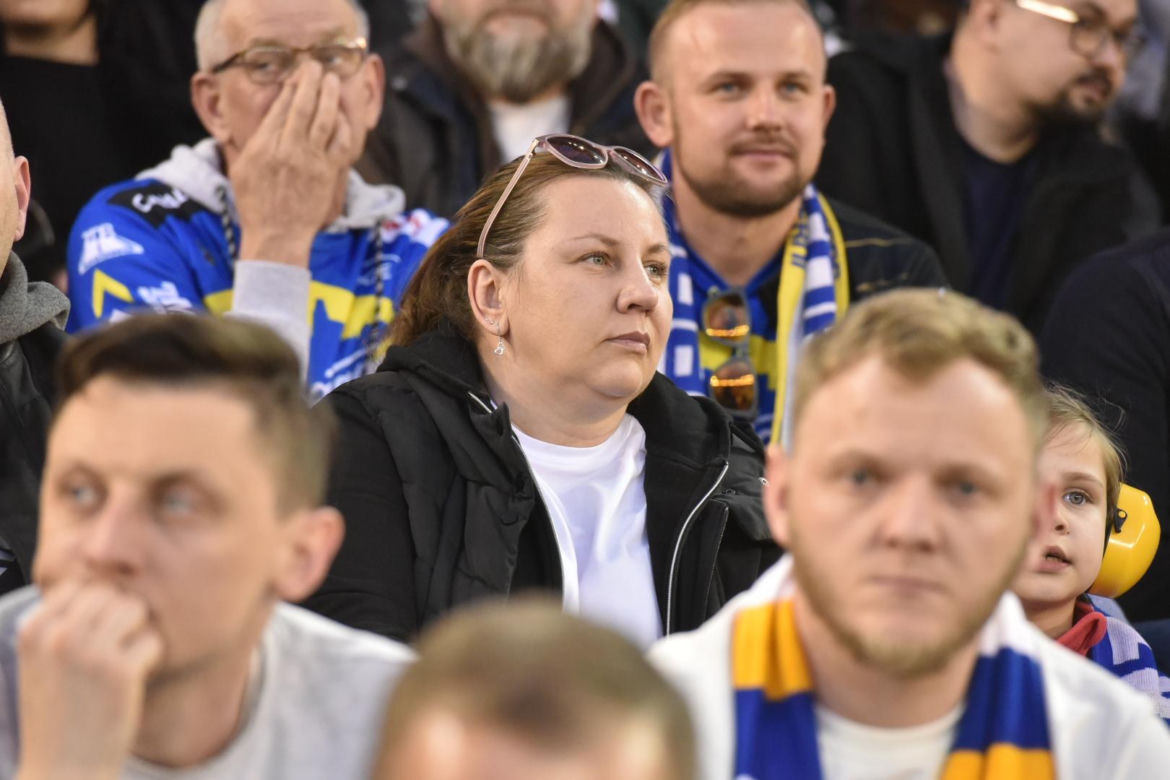 PRES Grupa Deweloperska Toruń - Betard Sparta Wrocław, zdjęcia kibiców i zawodników z Motoareny