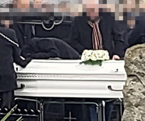 Pogrzeb 11-letniego aktora. Nikodem Marecki spoczął w białej trumnie. Żegnały go tłumy