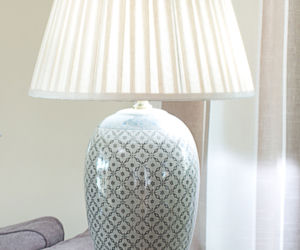 Lampa stołowa