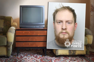 Rzucił małą córeczką w telewizor! Ciężko ranną nakrył kołdrą i wyszedł z domu