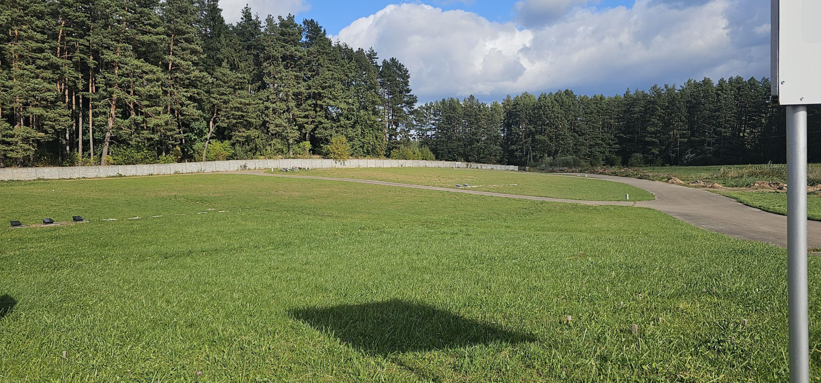 Tak wygląda „amerykański” cmentarz w Dywitach. Ile kosztuje miejsce?