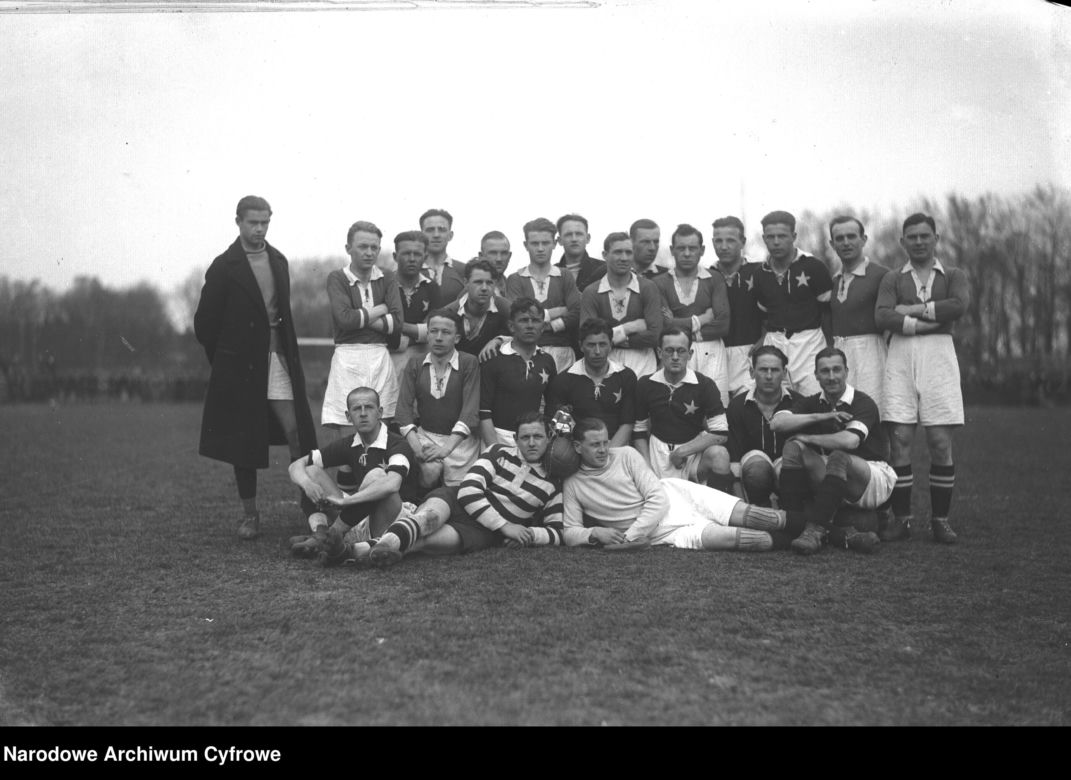 Archiwalne zdjęcia piłkarzy Warty Poznań. Tak wyglądał polski futbol blisko 100 lat temu!