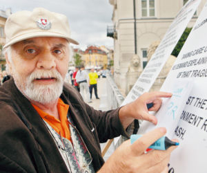 Kim są obrońcy krzyża