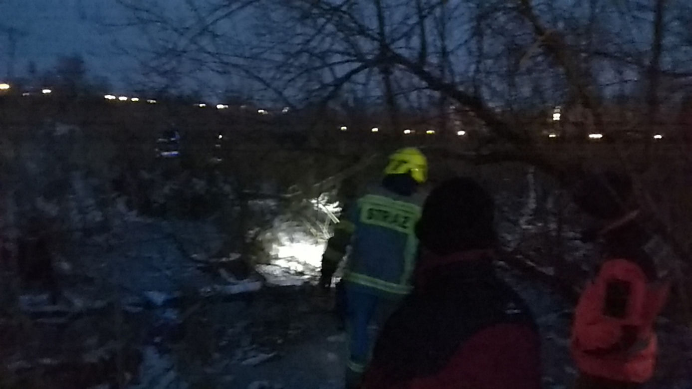 Iława. Pod 8-latkiem załamał się lód. Chłopiec zmarł w szpitalu