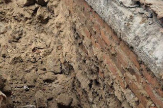 Kilkusetletnia tajemnica wyszła na jaw podczas remontu. Archeolodzy znaleźli fundamenty kościoła
