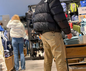 Maciej Zakościelny na zakupach