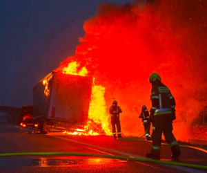 pożar naczepy ciężarówki na A2